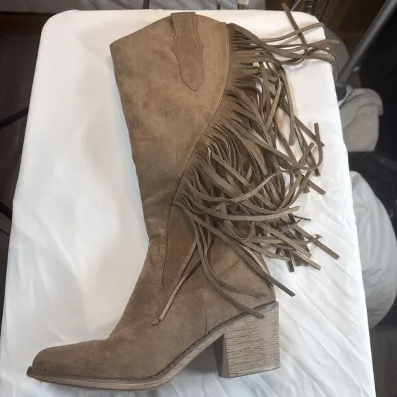 Pierre Dumas Light Brown Knee High Boots With Fringe Size 7 1/2 Medium Preowned - Picture 11 of 16